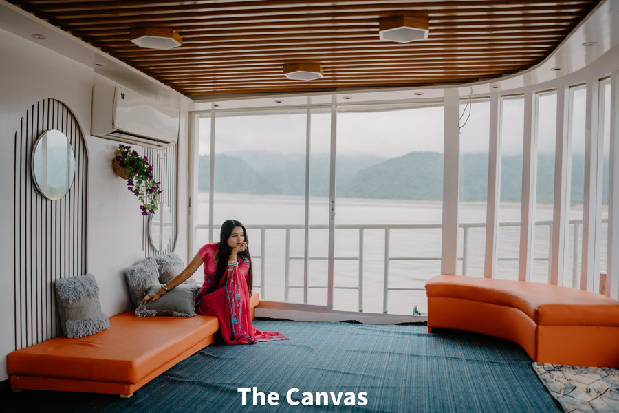 The CANVAS Luxury HouseBoat