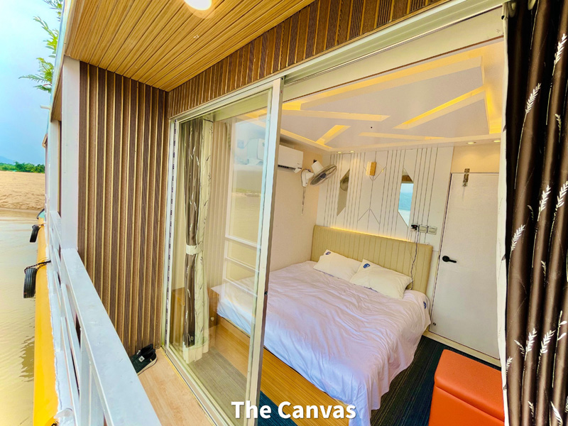 The CANVAS Luxury HouseBoat