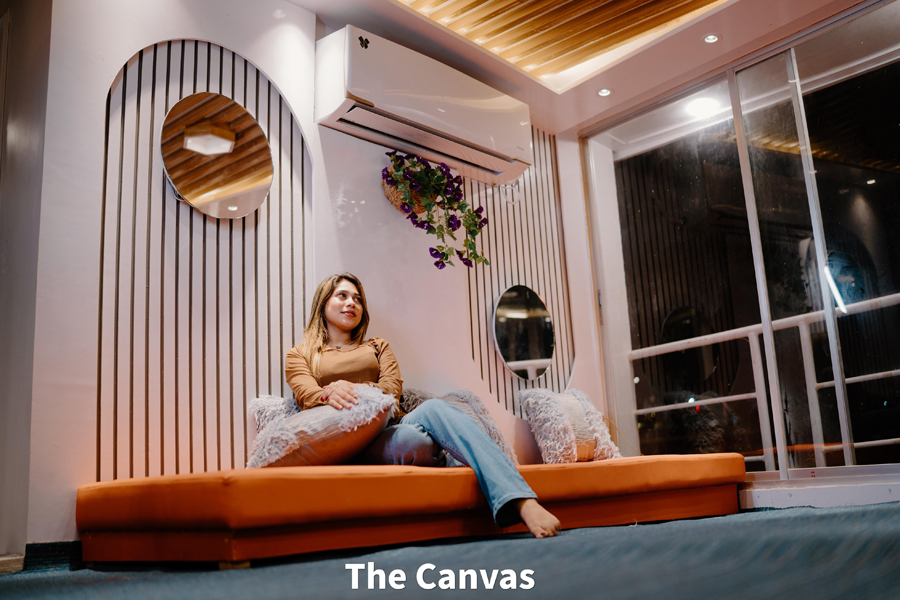 The CANVAS Luxury HouseBoat
