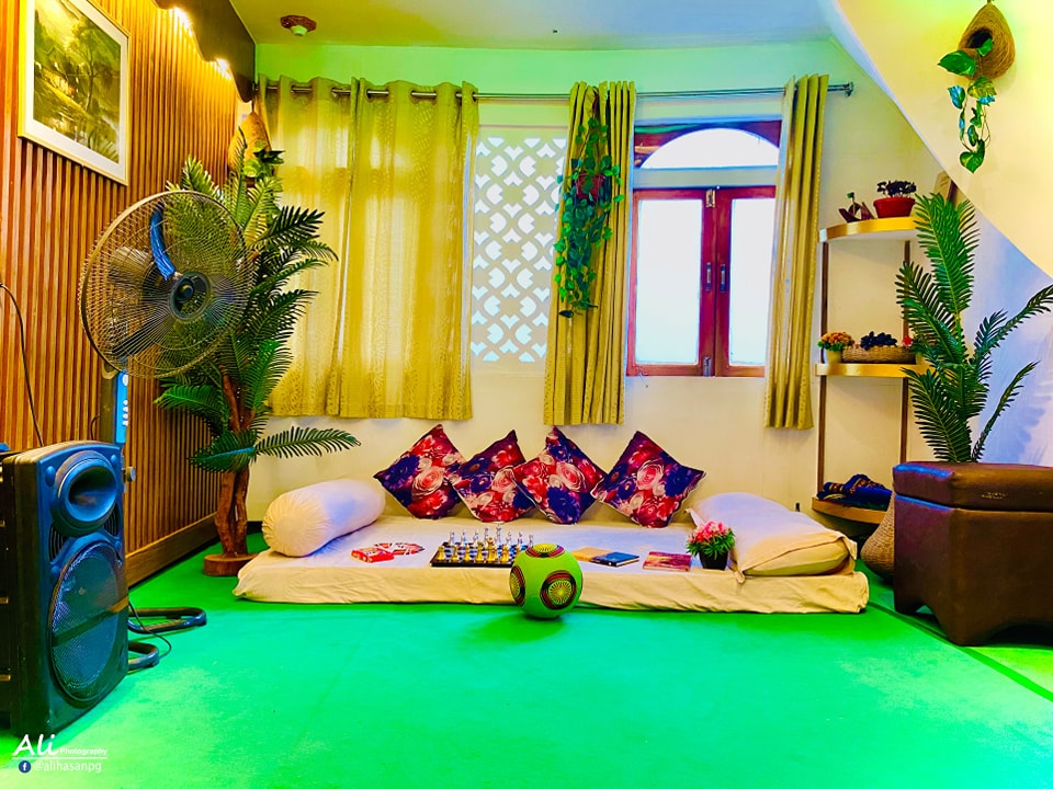 The Captain Luxury House Boat