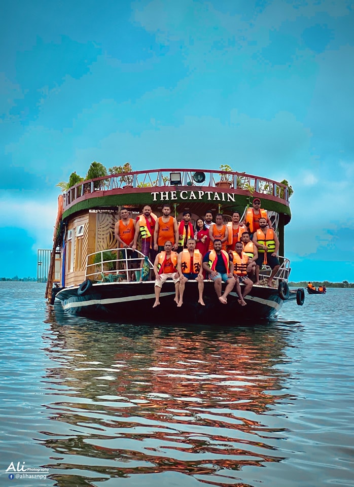 The Captain Luxury House Boat