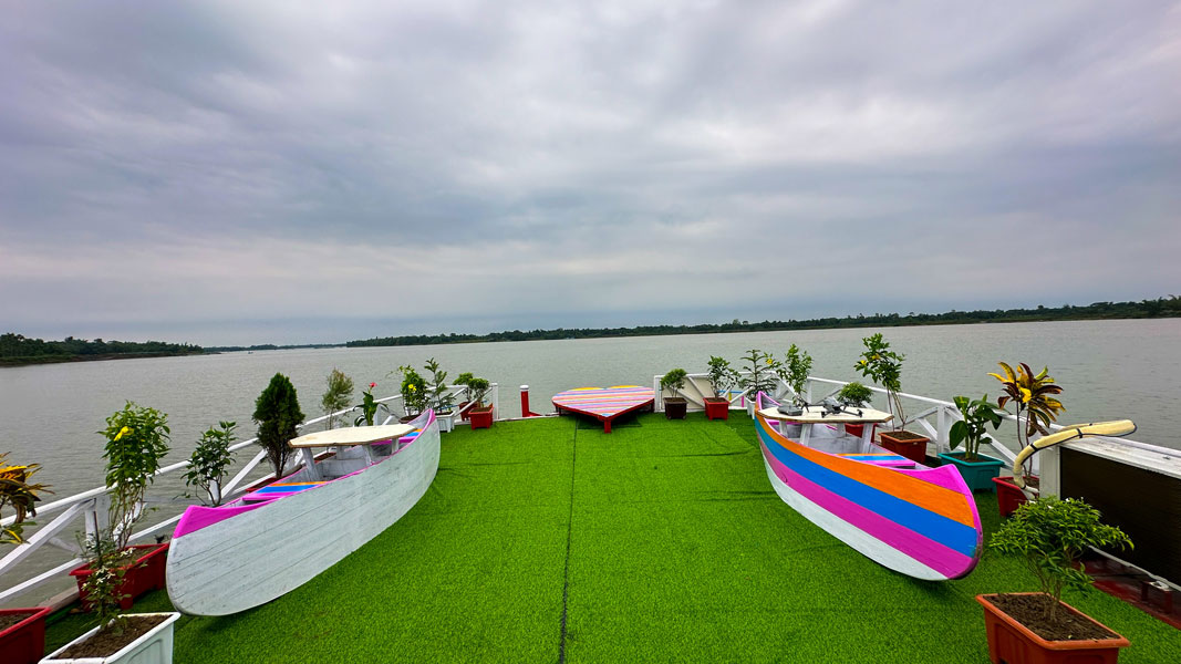 হাওরের সুলতান লাক্সারী