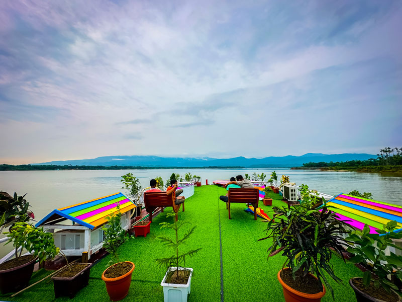 হাওরের সুলতান লাক্সারী