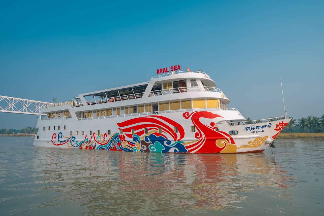 Luxury Cruise Ship in Sundarban
