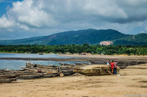 যাদুকাটা নদী